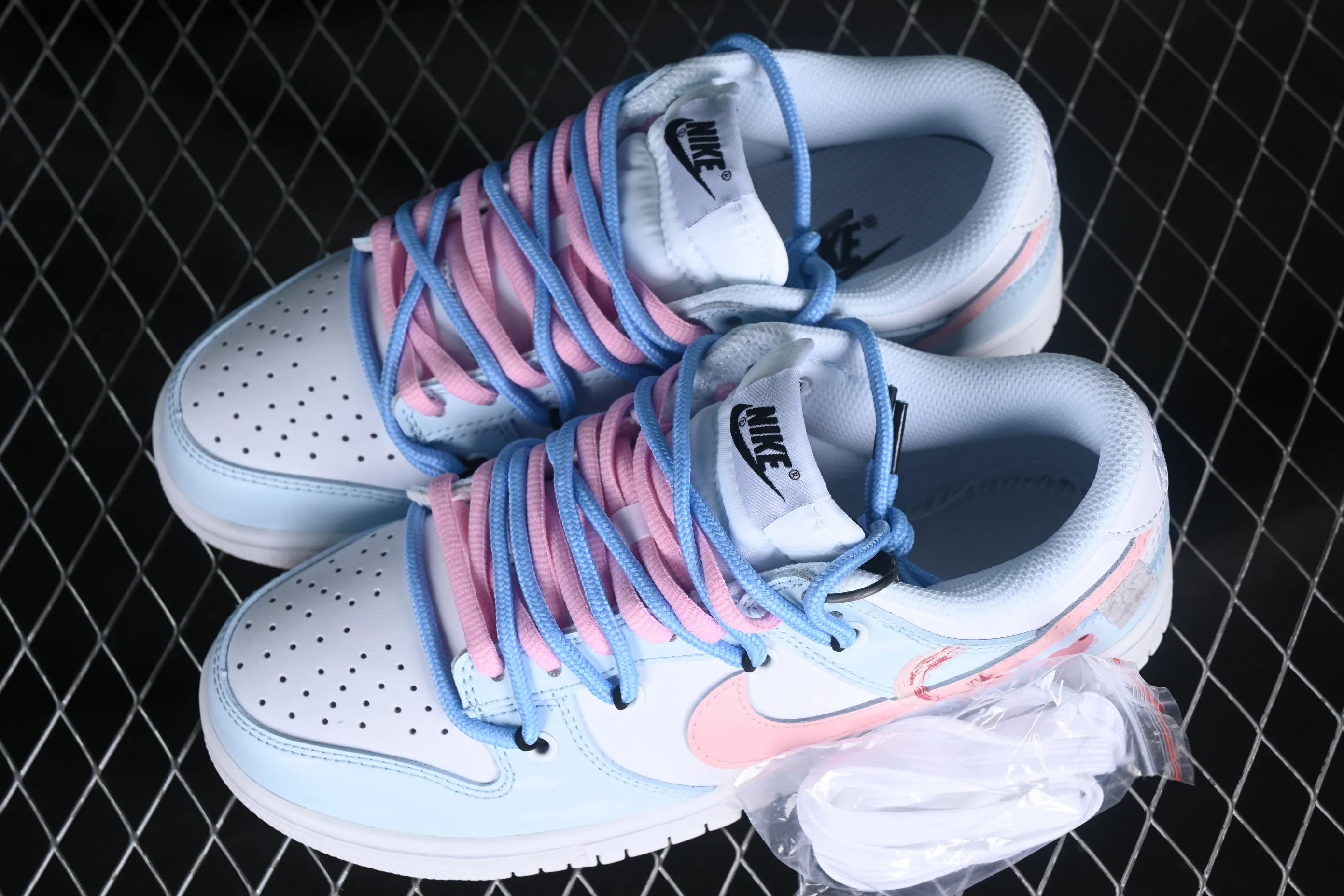 All categories Nk SB Dunk series Nk SB Dunk Low low-top sneakers Nk Dunk Low Cupid Macaron white and blue pink love vibe distressed SB strap low-top casual sneakers DD1503-109